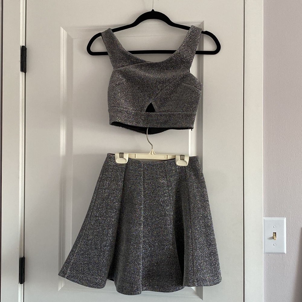 Express 2 piece dress, size 0/XS, great for Christmas